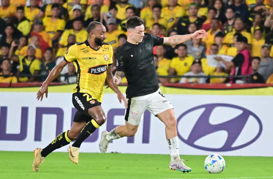 FBL-LIBERTADORES-BARCELONA-CORINTHIANS