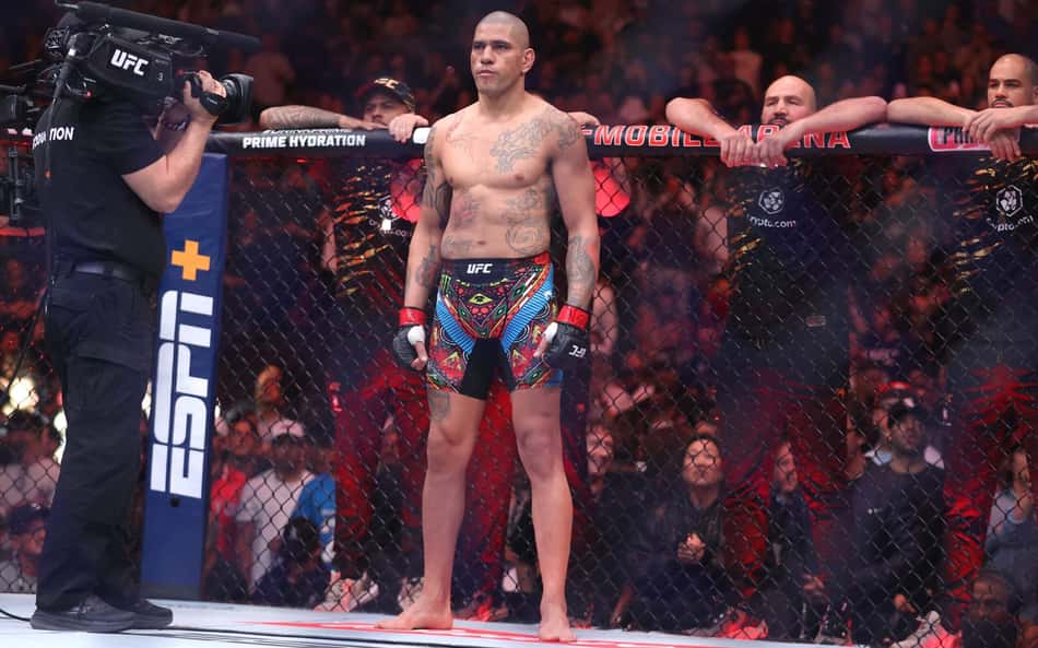 UFC: Alex Poatan nega acusações de trapaça feitas por treinador de Ankalaev