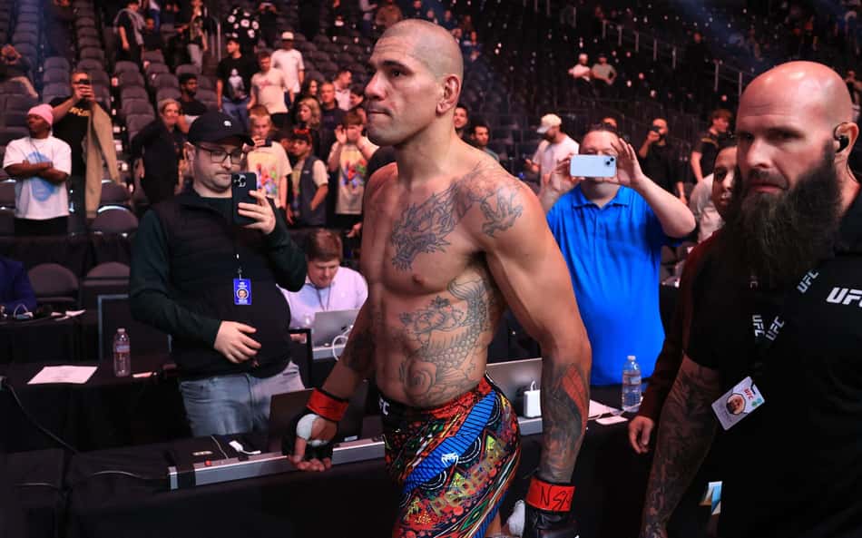 Após derrota no UFC, Alex Poatan agradece apoio e promete: 'Vou voltar melhor'