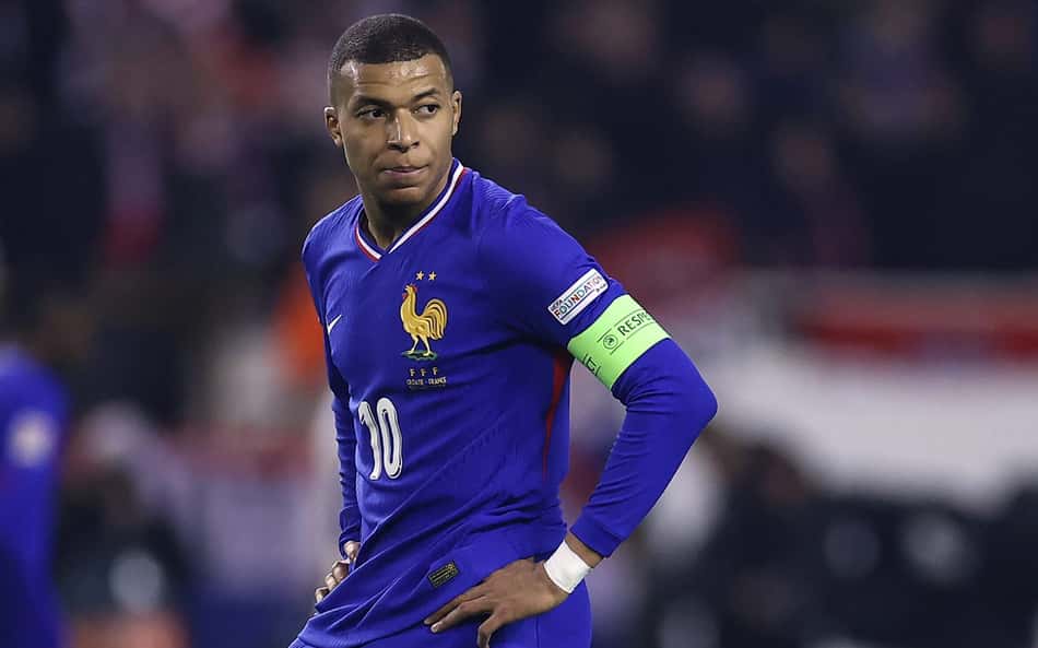 Mbappé não marca pela França há quase um ano e busca virada contra velho adversário