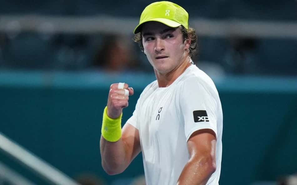 Técnico de Djokovic elogia estreia de João Fonseca em Miami