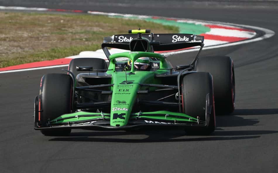 Bortoleto assume erro após rodar na primeira volta do GP da China: 'Fui para o lado sujo'