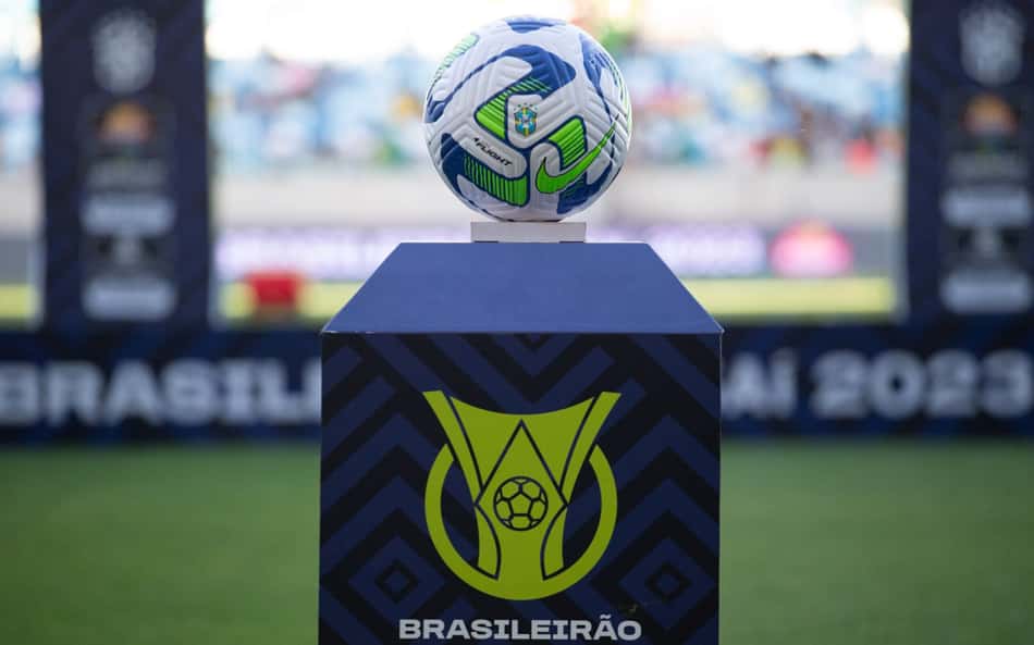 Emprestado, jogador de clube da Série A é preso por confusão no Carnaval