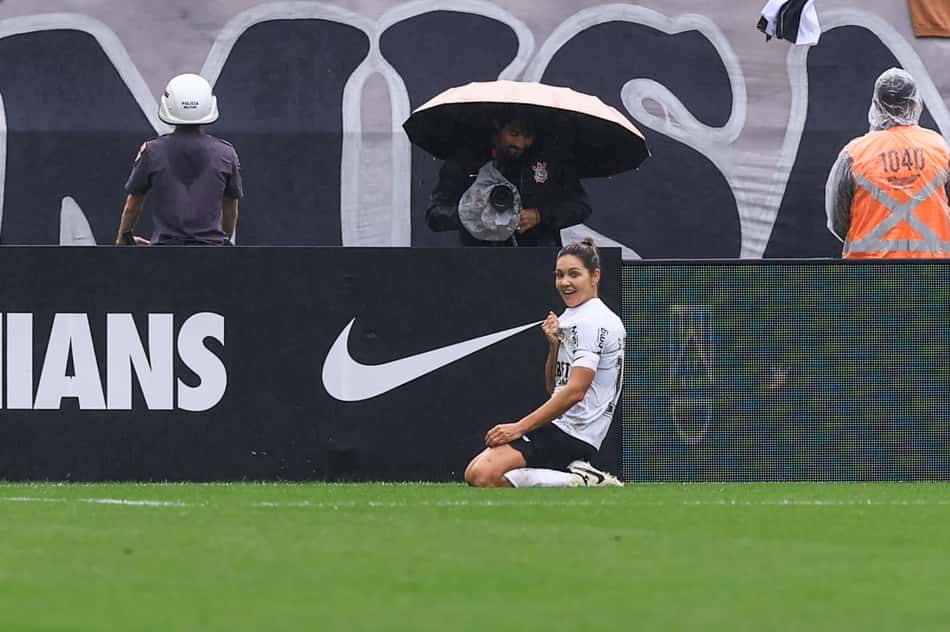 Gabi Zanotti, do Corinthians, celebra gol na Suporcopa do ano passado. (Foto: Marcello Zambrana/AGIF)