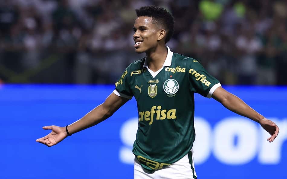 Drible de Estevão viraliza em Palmeiras x Botafogo: 'Deixou Barboza no chão'