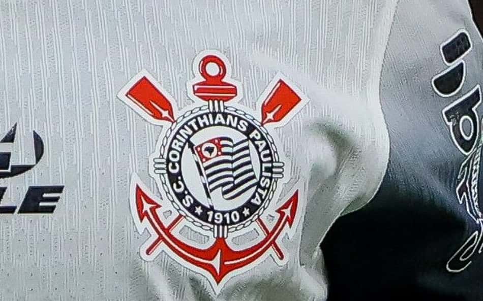 Jogador da Seleção Brasileira move processo milionário contra Corinthians