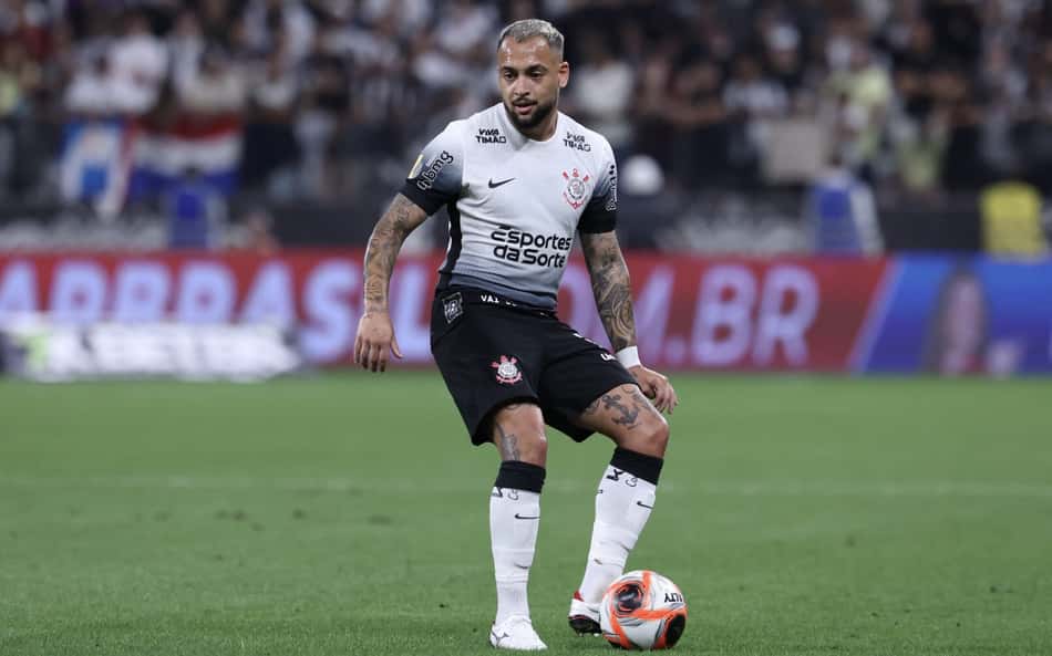 Maycon vibra com título do Corinthians e quer 'clube no lugar que merece'