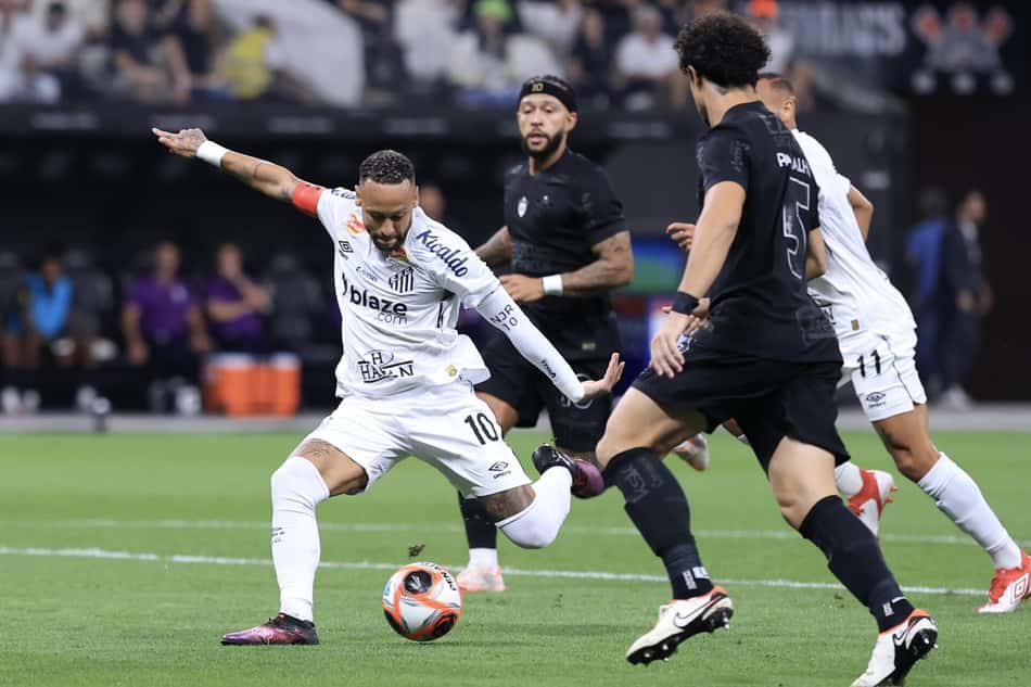 Neymar e Memphis vão se encontrar na semifinal do Campeonato Paulista, na Neo Química Arena - Corinthians x Santos (Foto:Marcello Zambrana/AGIF)