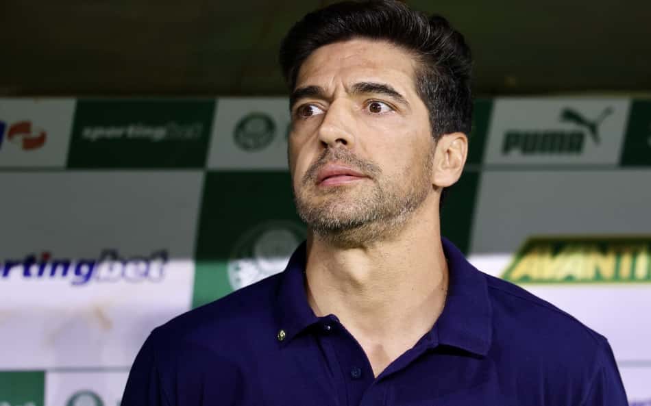 Abel se manifesta sobre pênalti do Palmeiras e detalha escolha por Vitor Roque