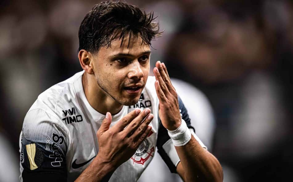 Romero emociona ao falar de título do Corinthians: 'É cobrança o tempo inteiro'