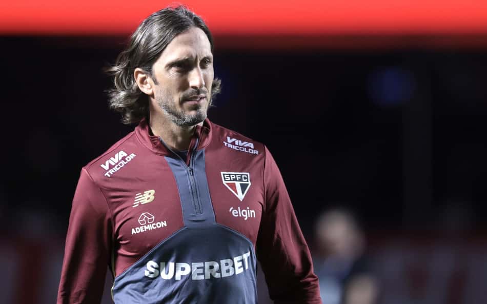 Zubeldía exalta atitude da torcida do São Paulo em classificação