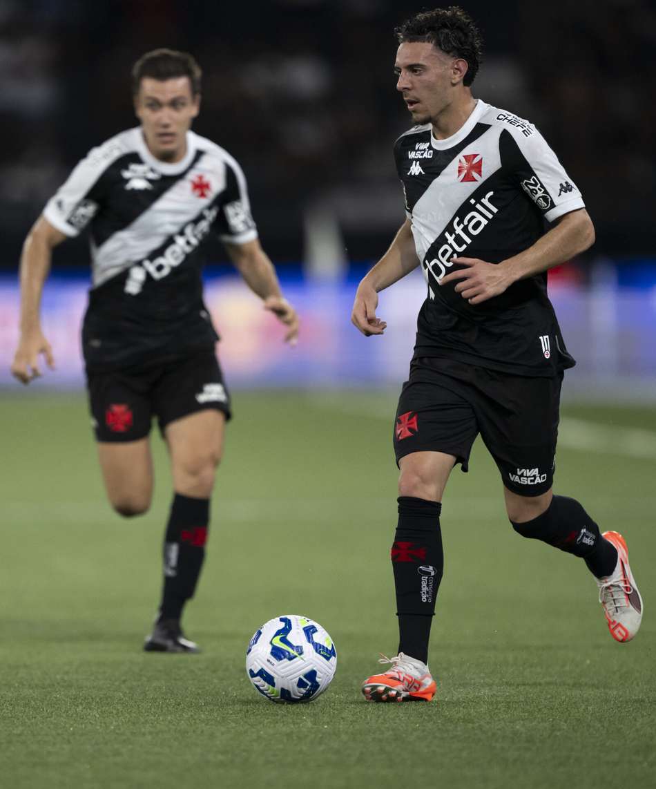 Escalações de Vasco e Santos definidas para o jogo deste domingo