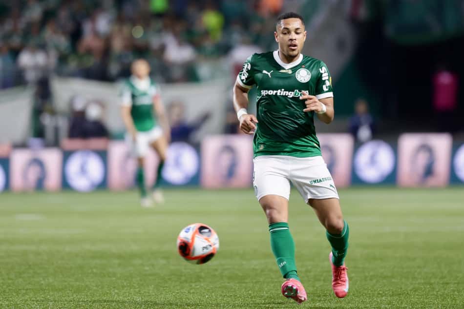Vitor Roque, atacante do Palmeiras