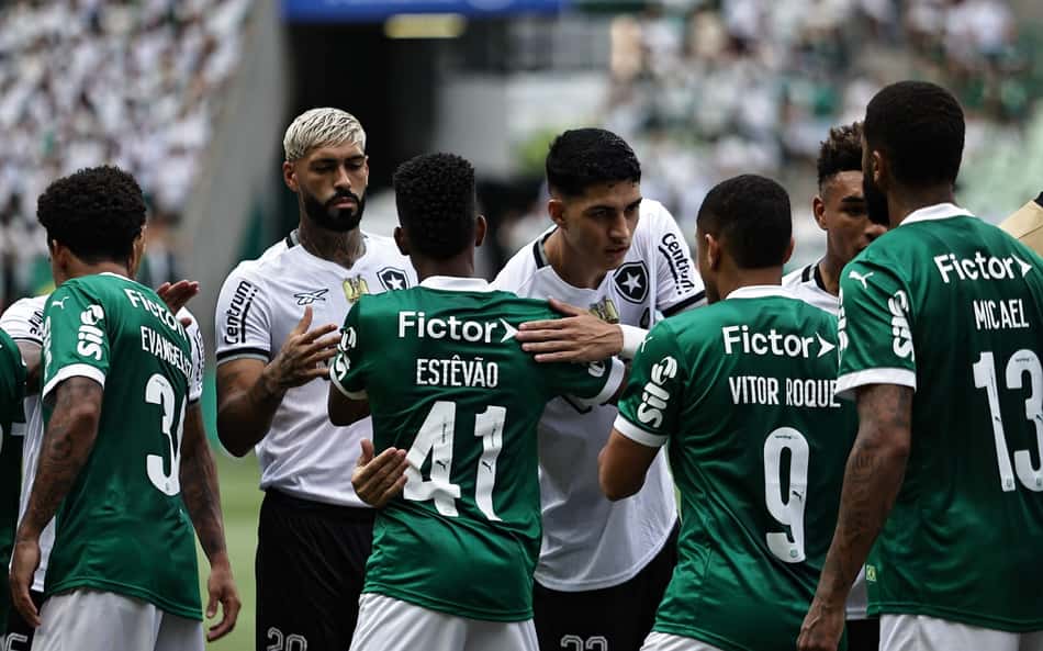 Reforço 'fura a fila' e aumenta opções do Palmeiras