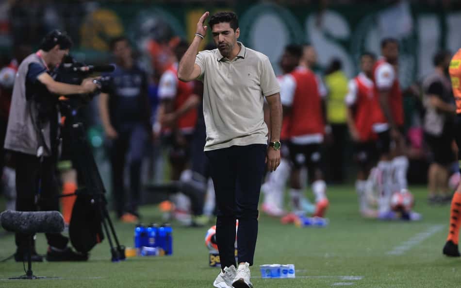 Abel Ferreira é duro sobre derrota do Palmeiras em final e 'abandona' coletiva