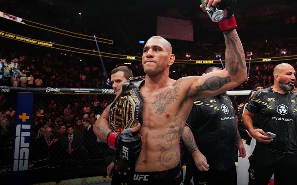 Poatan não teme luta no chão contra Magomed Ankalaev: 'Estou preparado'