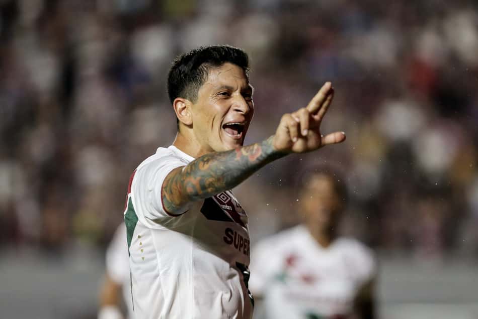 Cano comemora centésimo gol marcado pelo Fluminense no jogo contra o Caxias, pela Copa do Brasil