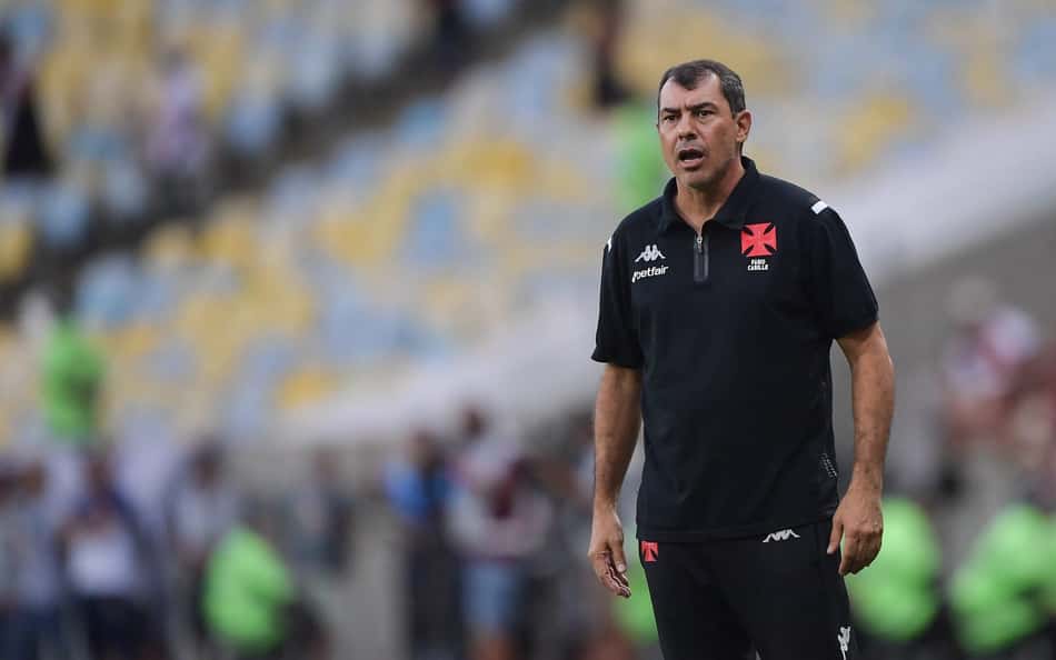 Carille revela cobrança aos jogadores e responde críticas da torcida do Vasco