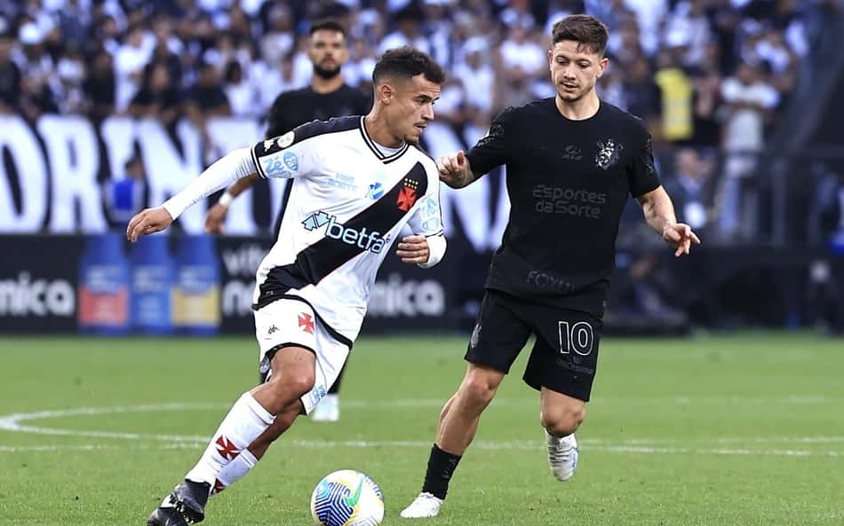 Rival do Corinthians na Sul-Americana faz post 'enigmático' com escudo do Vasco