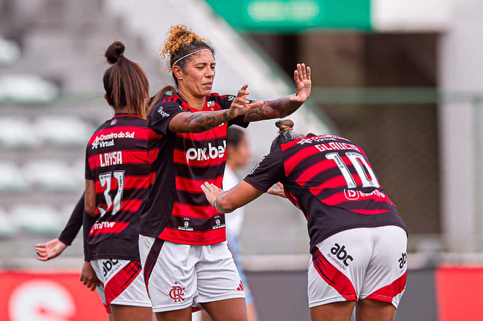 Flamengo vence na Supercopa feminina