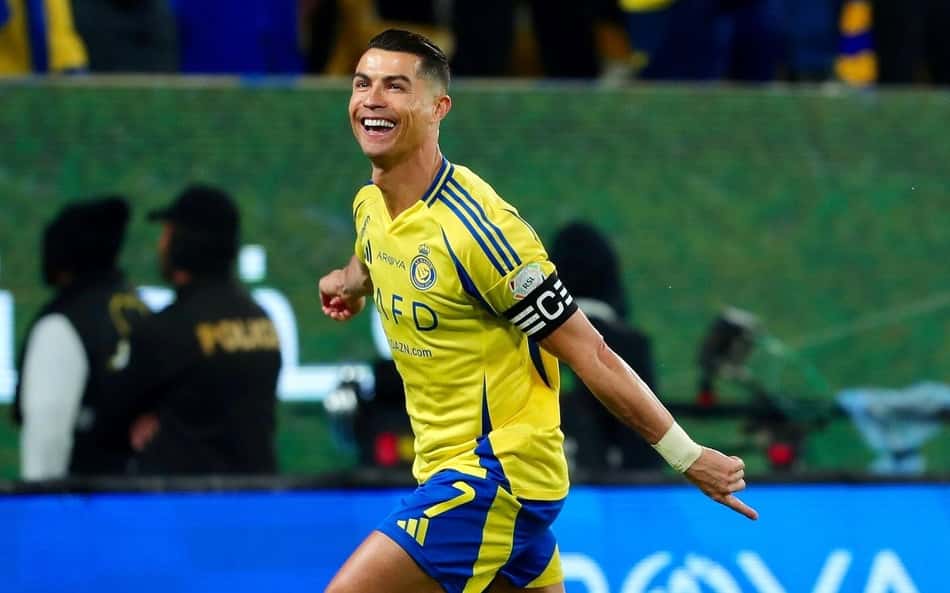 Cristiano Ronaldo manda recado para sósia após não aprová-lo