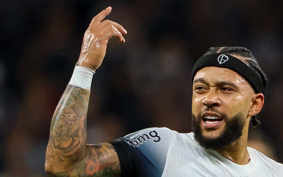 Memphis Depay destaca nível do futebol brasileiro: 'Completamente diferente'