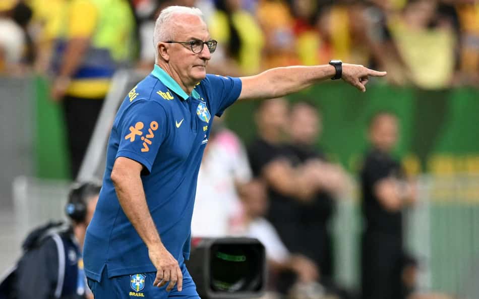 Dorival nega alívio e exalta vitória da Seleção: 'enfrentamos uma equipe muito difícil'