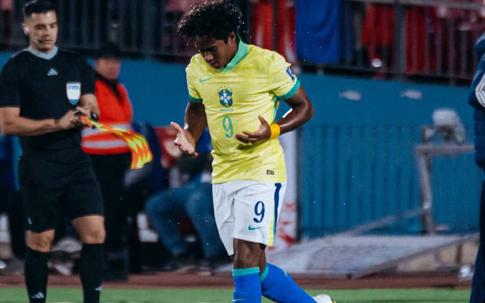 Fora da Seleção, Endrick é o 'camisa 9' com a melhor média de gols por minuto
