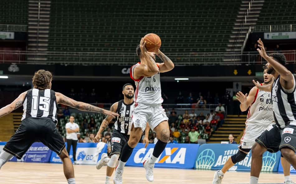Flamengo derrota Botafogo de virada em partida do NBB