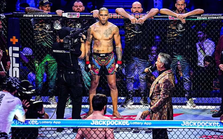 Alex Poatan revela problemas antes da luta contra Ankalaev: 'Coisas aconteceram'