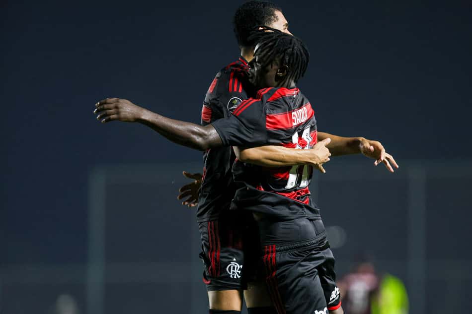 Jogadores do Flamengo comemoram classificação às semifinais da Libertadores Sub-20