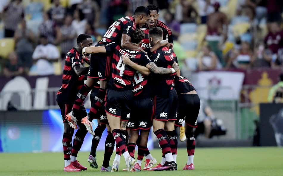 Torcida rival comemora presença do Flamengo em grupo da Libertadores