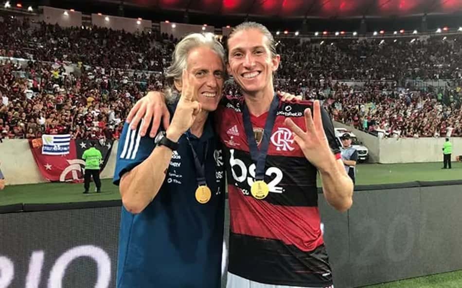'Absorveu o conhecimento da minha forma de trabalhar', diz Jorge Jesus sobre Filipe Luís