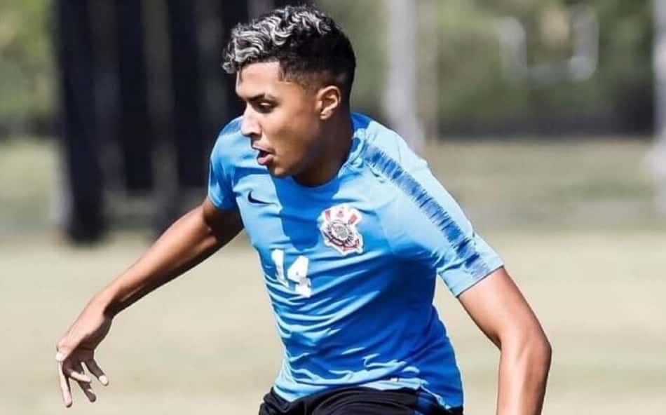 Ex-jogador da base acusa o Corinthians e pede R$ 3,4 milhões na Justiça