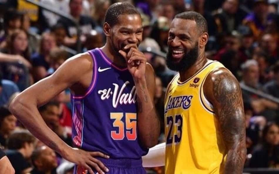 Kevin-Durant-LeBron-James-aspect-ratio-512-320