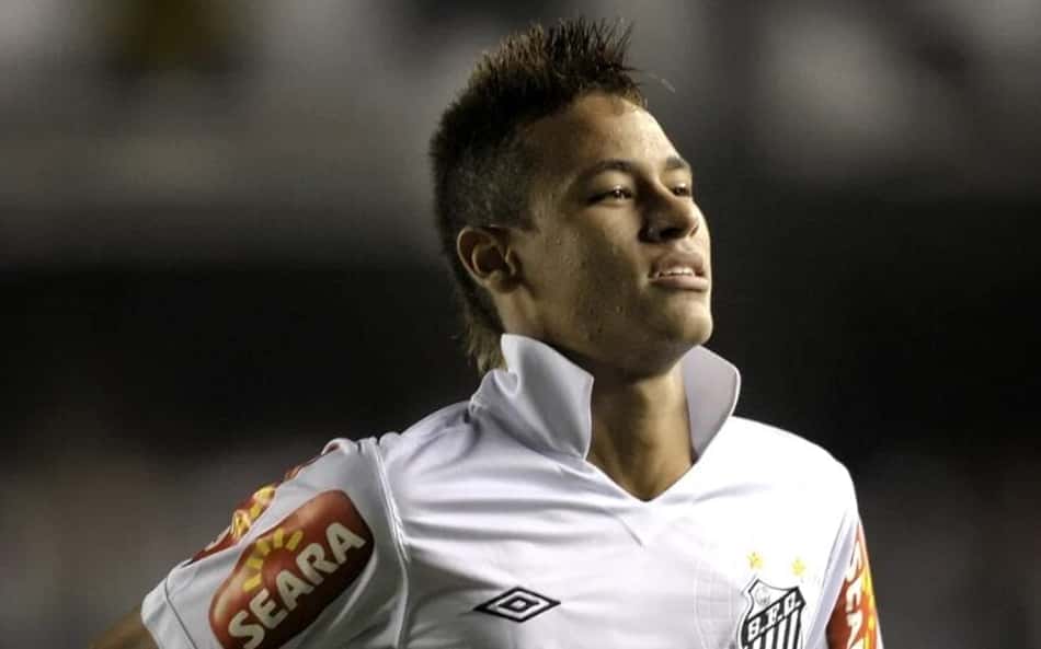 Puskas e aplausos rivais: grandes jogos de Neymar com o Santos no Brasileirão