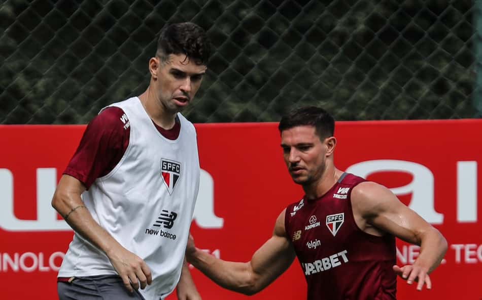 Oscar tem evolução e acende esperança no São Paulo