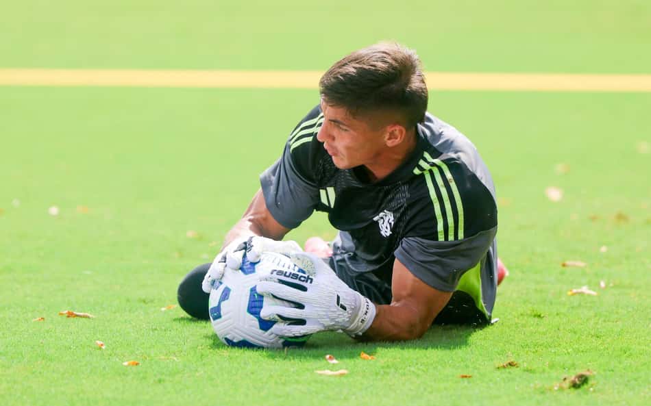 Rochet e Vitão treinaram normalmente no Internacional