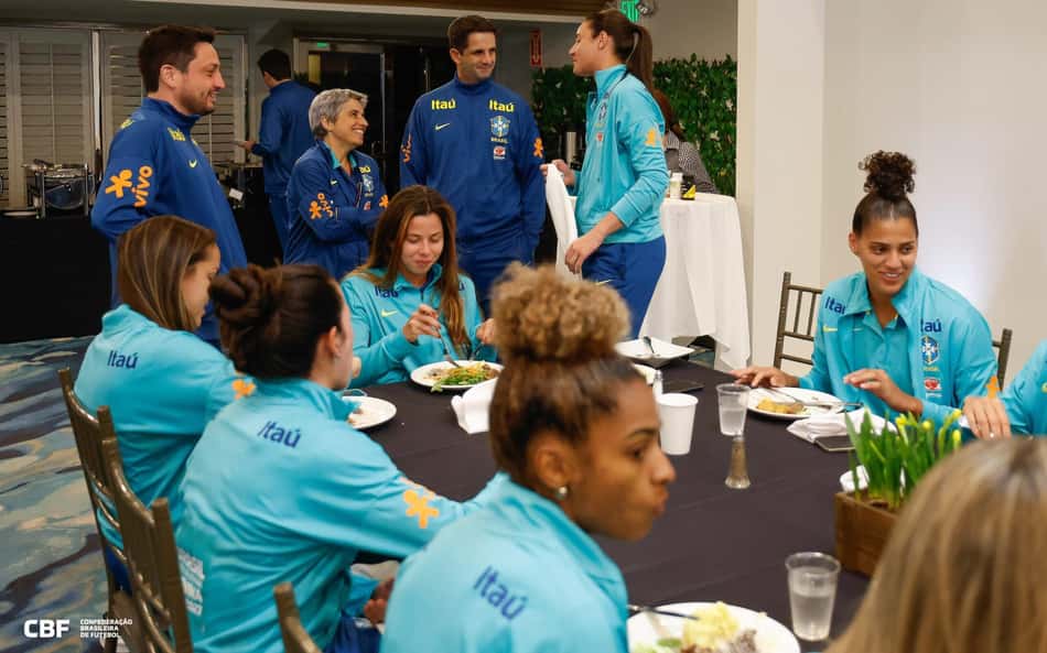 Seleção Brasileira Feminina se apresenta para amistosos contra os EUA