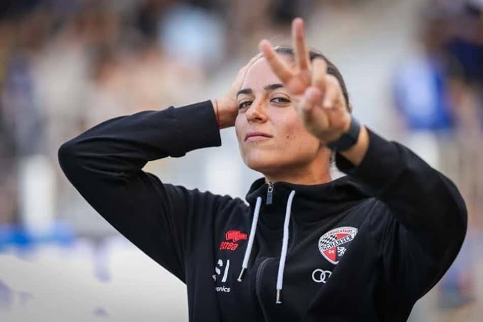 Sabrina Wittmann é a primeira treinadora de um time masculino no futebol alemão (Foto: Reprodução)