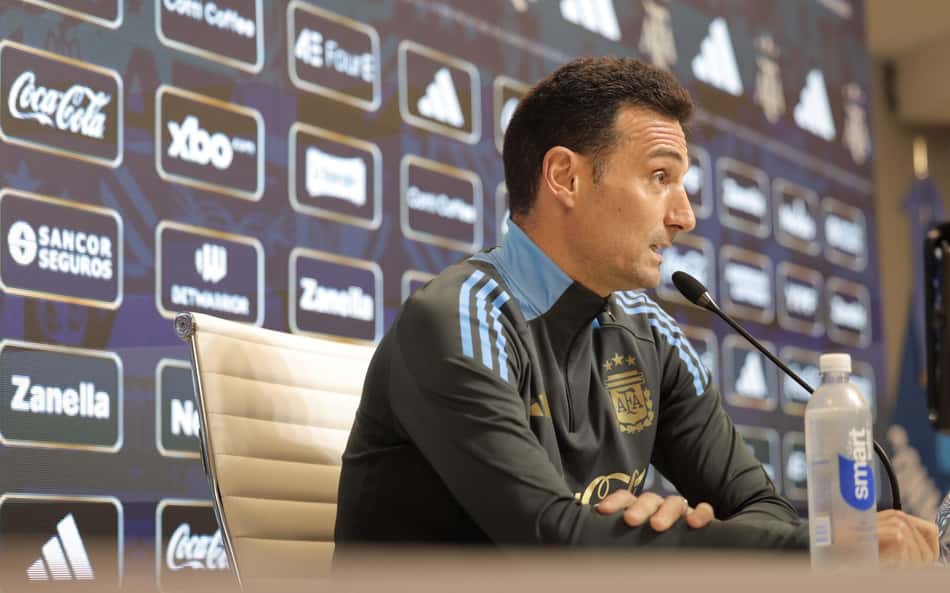 Scaloni projeta mudanças na Argentina contra o Brasil e elogia Thiago Almada