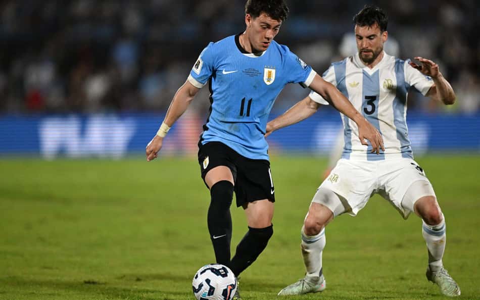 Tagliafico-em-acao-pela-Argentina-contra-o-Uruguai-pelas-Eliminatorias-para-a-Copa-do-Mundo-scaled-aspect-ratio-512-320