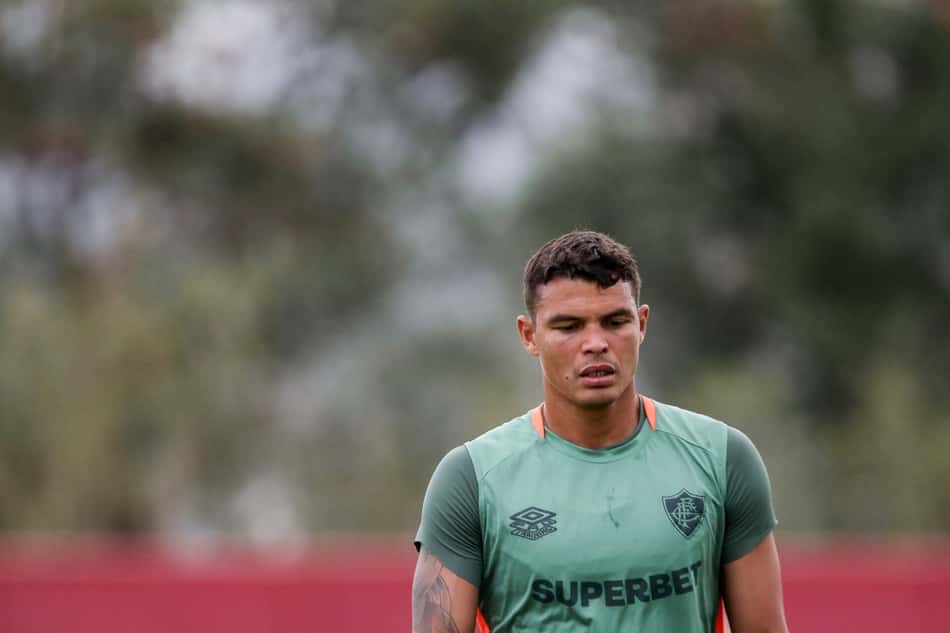 Thiago Silva será titular pelo Fluminense contra o Flamengo