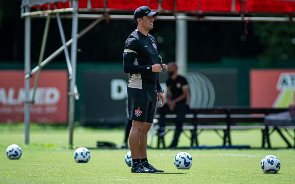 Vitória tem ausência de dois titulares para jogo contra o Juventude; escalação