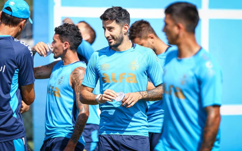 Villasanti-treino-Gremio-aspect-ratio-512-320