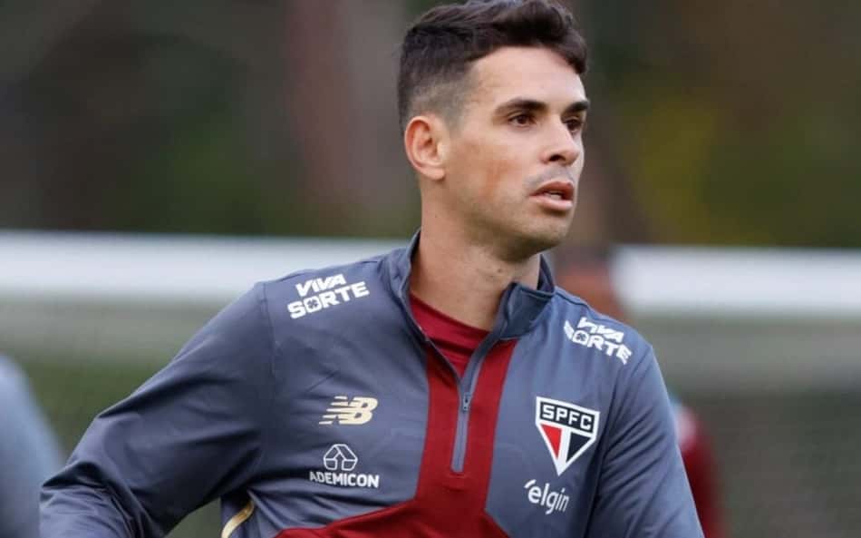 Quarteto ou três zagueiros? Oscar abre melhor esquema para decisão do São Paulo