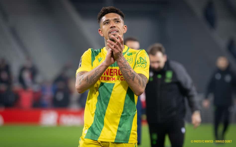 Douglas comemora 50 partidas pelo Nantes com vitória importante