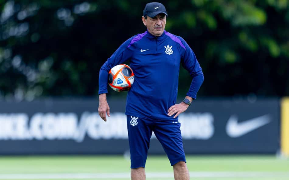 Corinthians ganha reforço na escalação para final contra o Palmeiras