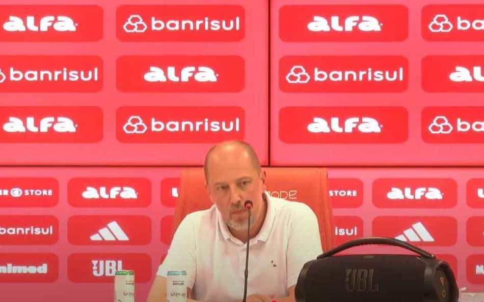 Presidente do Inter diz que VAR 'colocou' Grêmio na final e desabafa sobre Gauchão