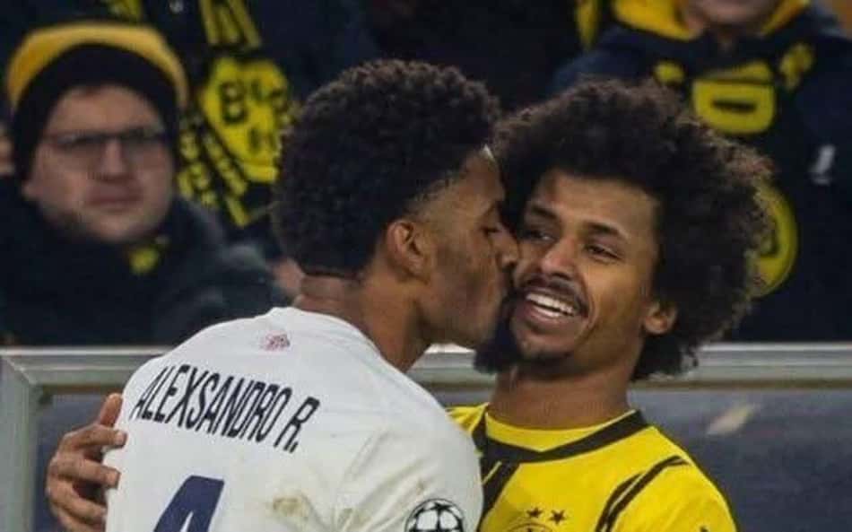 Zagueiro brasileiro beija adversário em partida da Champions; veja o lance
